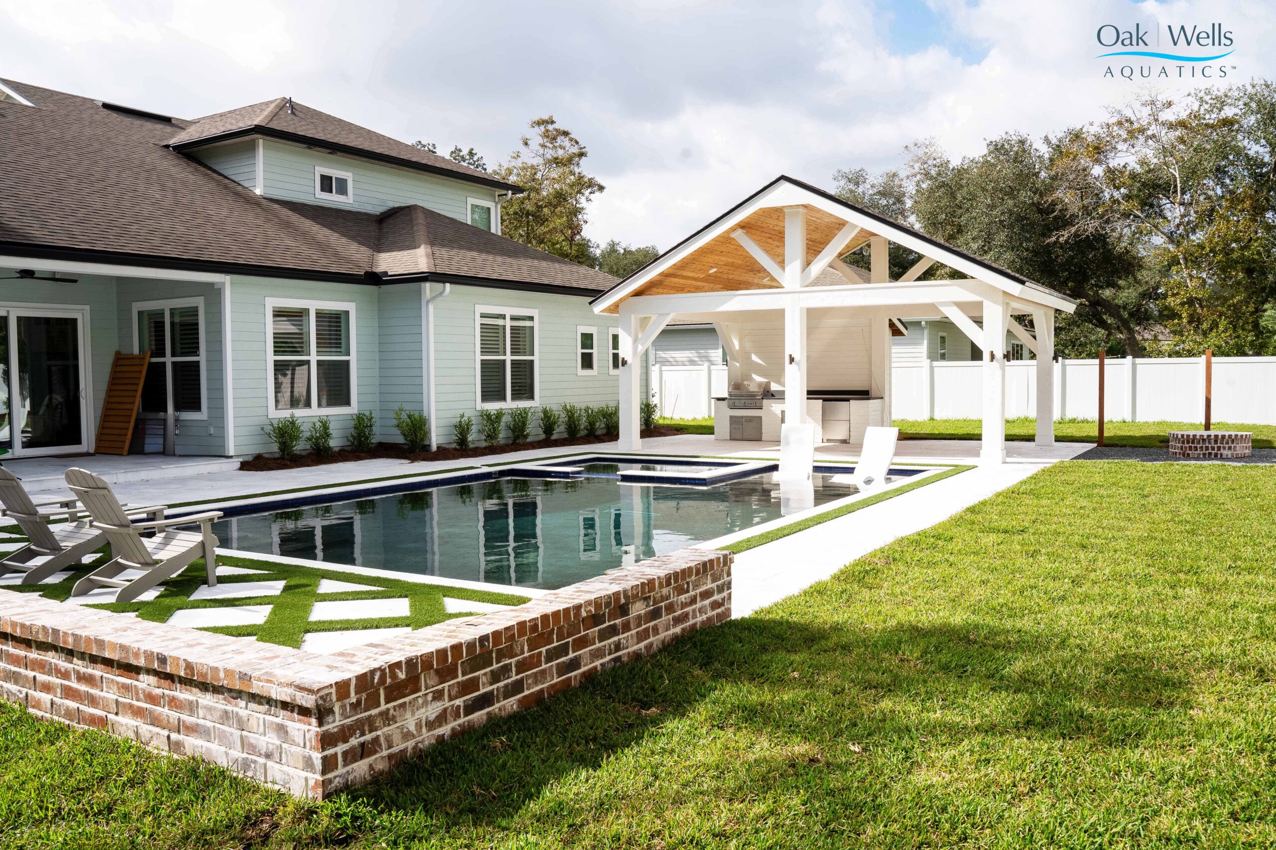 Enhance Your Backyard Oasis with Stunning Water Features